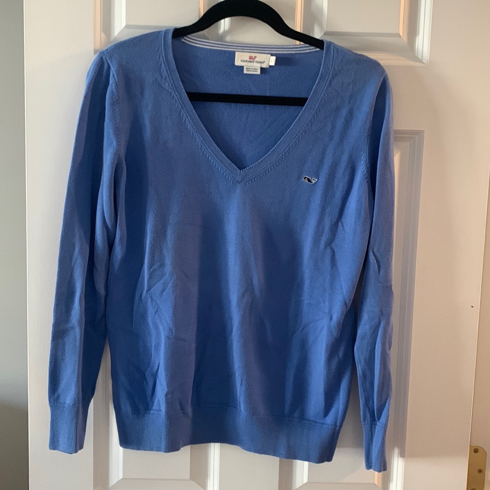 Vineyard Vines sweater